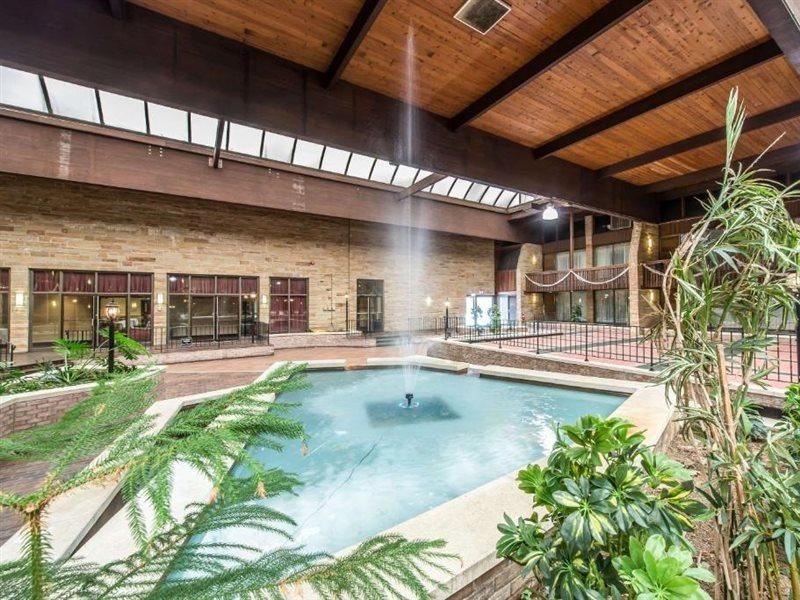 Quality Inn & Conference Center Somerset Buitenkant foto