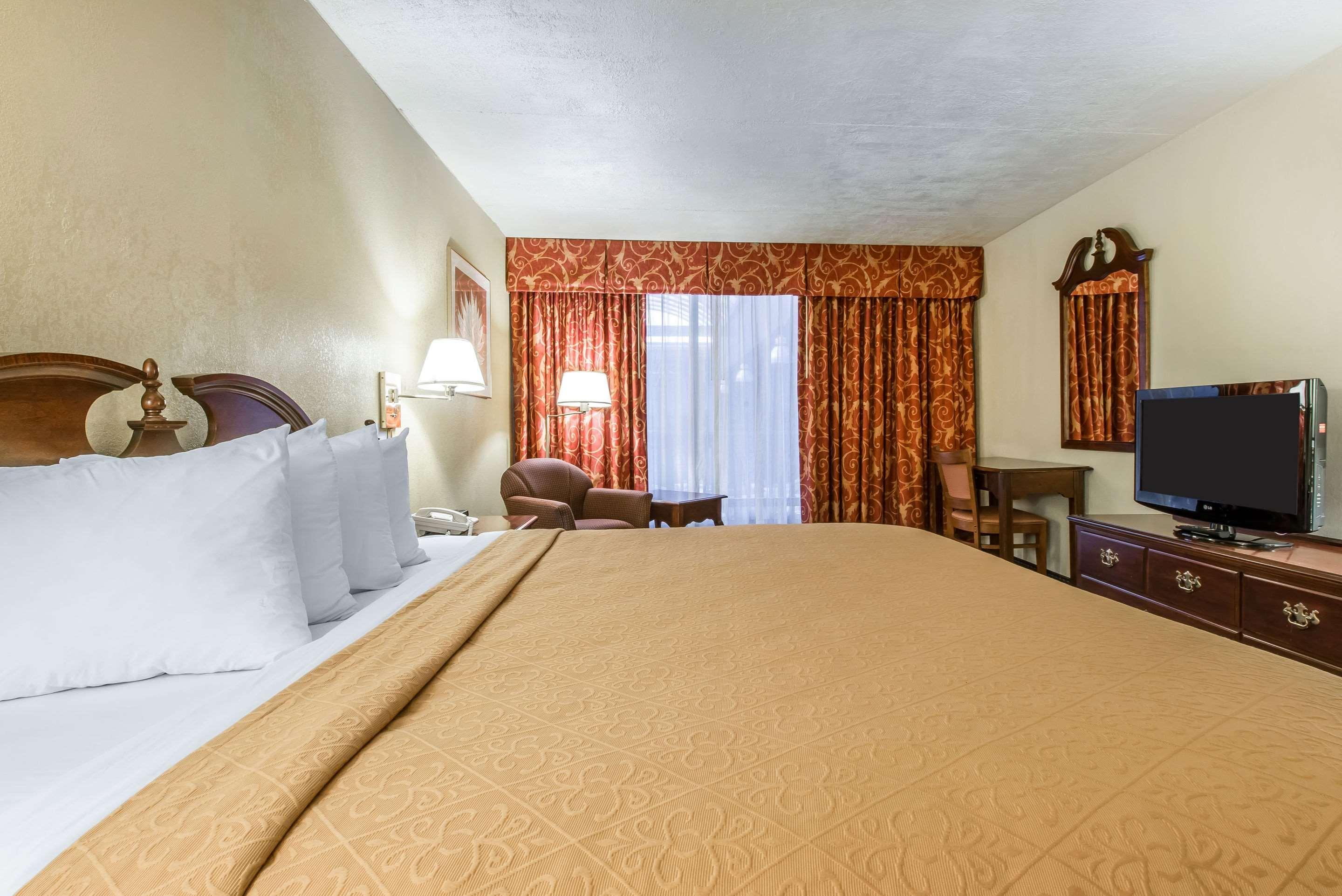 Quality Inn & Conference Center Somerset Buitenkant foto