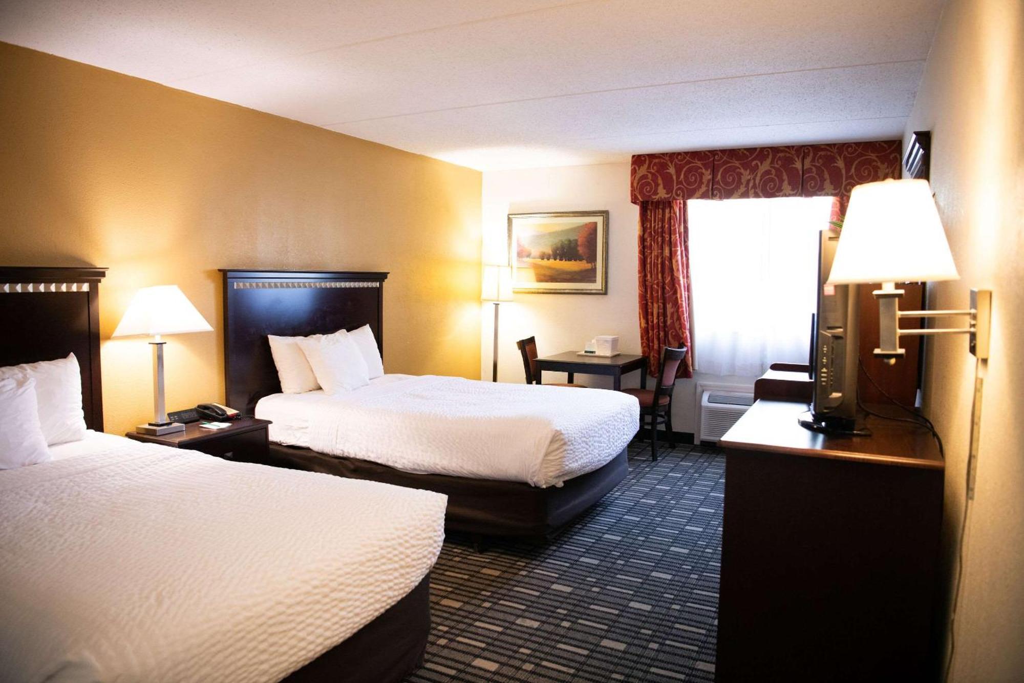 Quality Inn & Conference Center Somerset Buitenkant foto