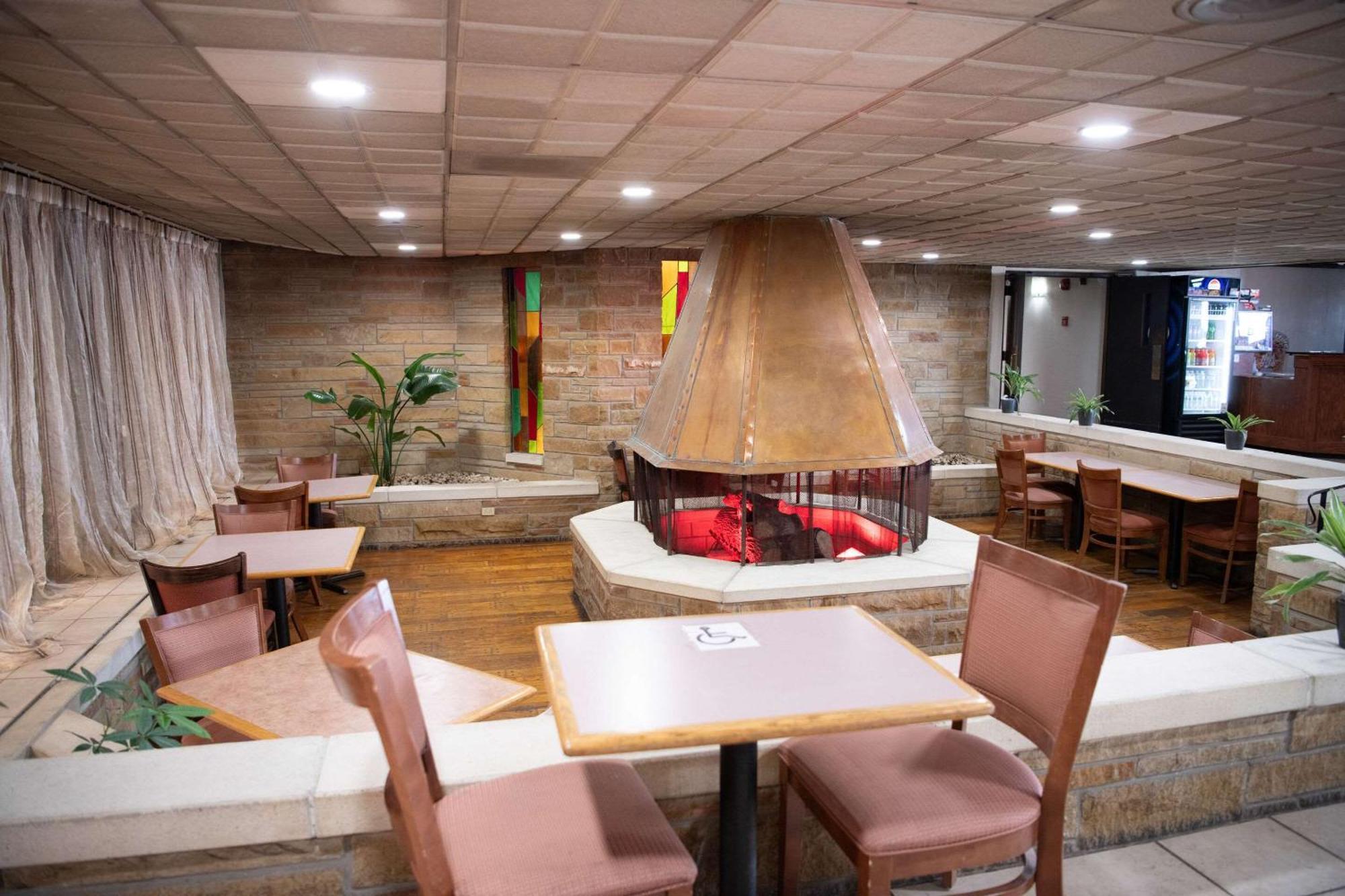 Quality Inn & Conference Center Somerset Buitenkant foto