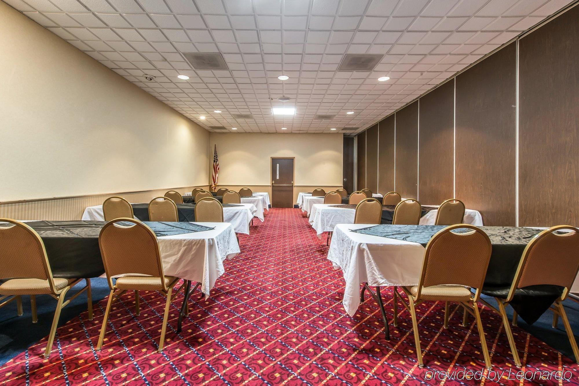 Quality Inn & Conference Center Somerset Buitenkant foto