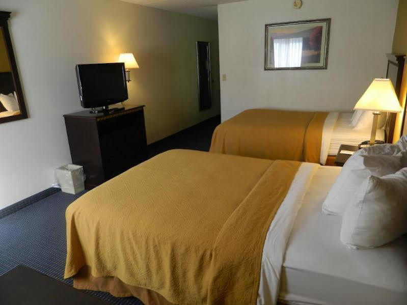 Quality Inn & Conference Center Somerset Buitenkant foto