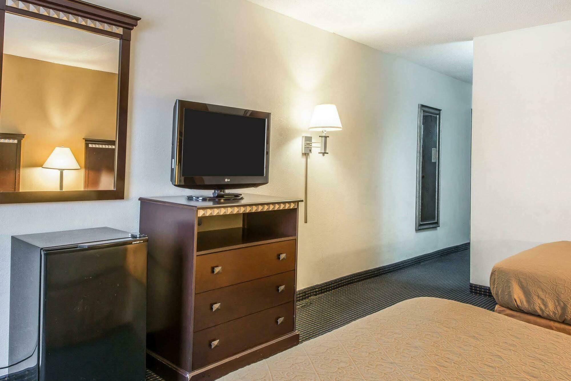 Quality Inn & Conference Center Somerset Buitenkant foto